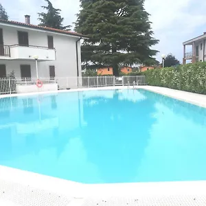 A Con Piscina , Peschiera del Garda Italien